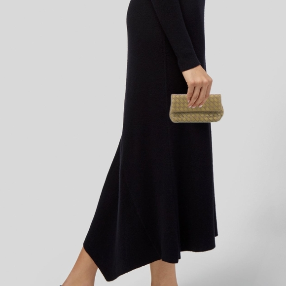 Bottega Veneta Clutch - Picture 3 of 7